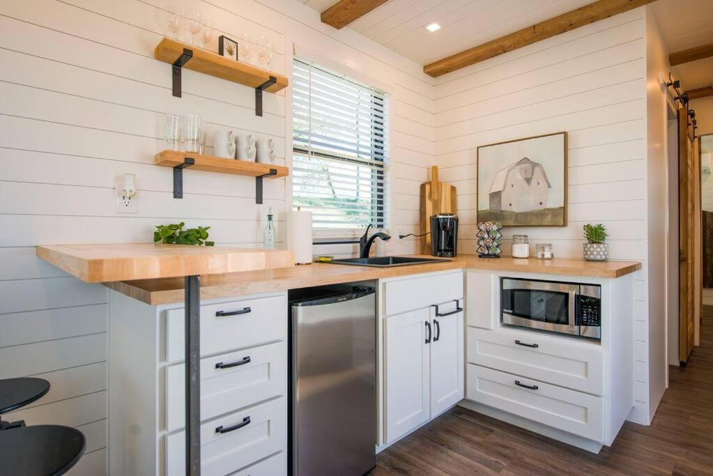 Container Home With Rooftop Views And Pickleball-Pecan Grove Bellmead Extérieur photo