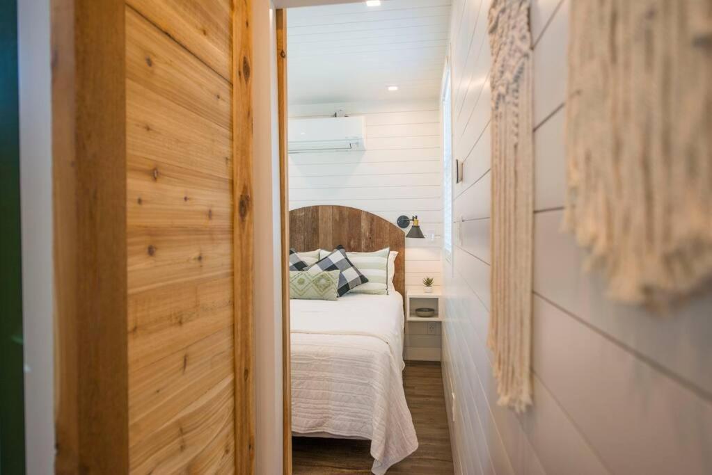 Container Home With Rooftop Views And Pickleball-Pecan Grove Bellmead Extérieur photo