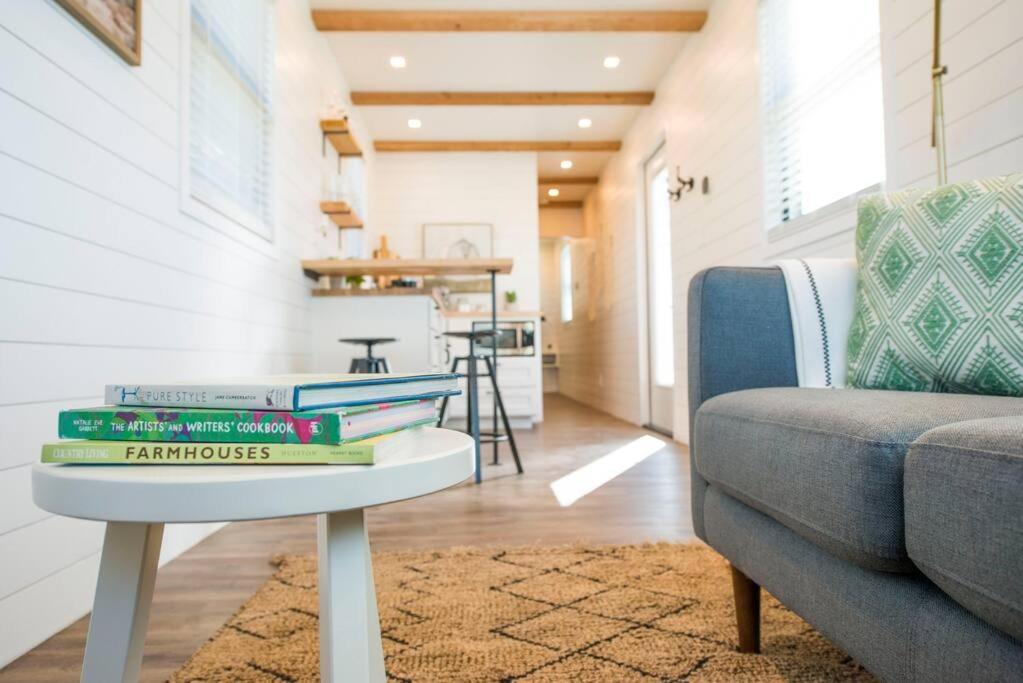 Container Home With Rooftop Views And Pickleball-Pecan Grove Bellmead Extérieur photo