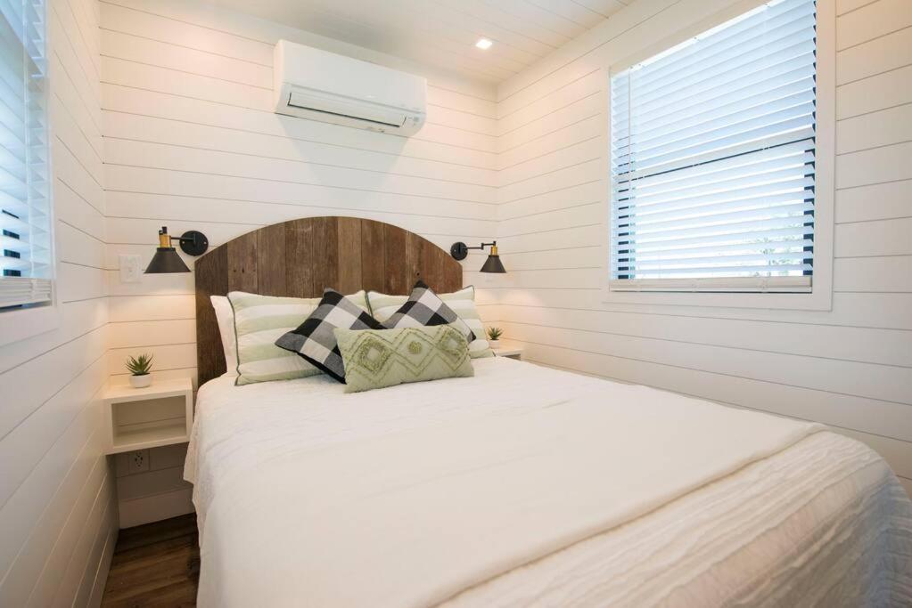 Container Home With Rooftop Views And Pickleball-Pecan Grove Bellmead Extérieur photo